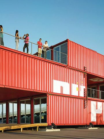 10 ngôi nhà tuyệt vời được làm bằng container với thiết kế độc đáo