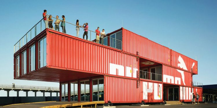 10 ngôi nhà tuyệt vời được làm bằng container với thiết kế độc đáo