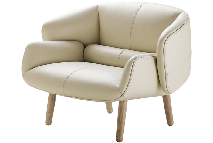 Armchair Fusion sử dụng chất liệu da và gỗ tự nhiên