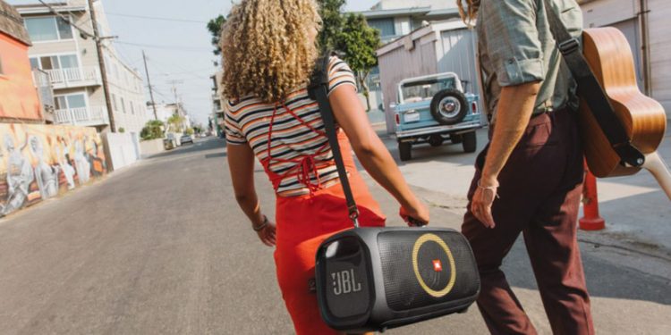 JBL giới thiệu bộ đôi loa bluetooth PartyBox On-The-Go và PartyBox 310
