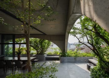 Nhà của Hoa - không gian cây xanh và vật liệu thô mộc - 13