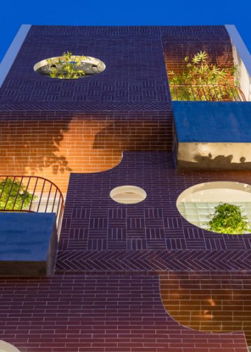 Đà Nẵng House với mặt tiền bằng gạch nung