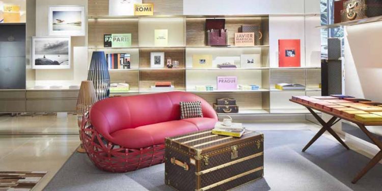 Louis Vuitton biến cửa hàng thành nhà sách nghệ thuật - 3
