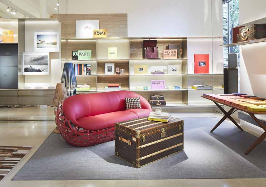 Louis Vuitton biến cửa hàng thành nhà sách nghệ thuật - 3