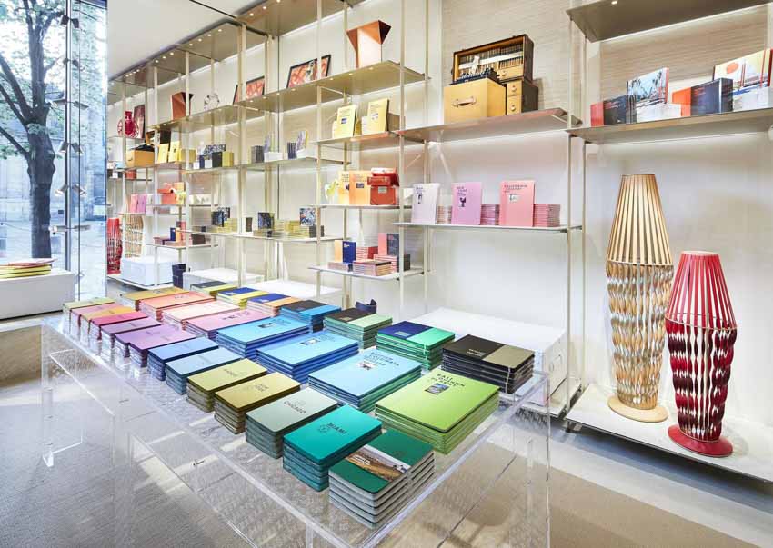 Louis Vuitton biến cửa hàng thành nhà sách nghệ thuật - 5