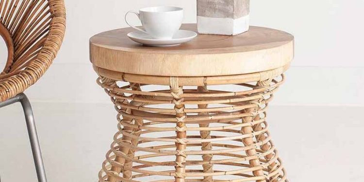 Chiếc bàn nhỏ kết hợp mây và gỗ - 1