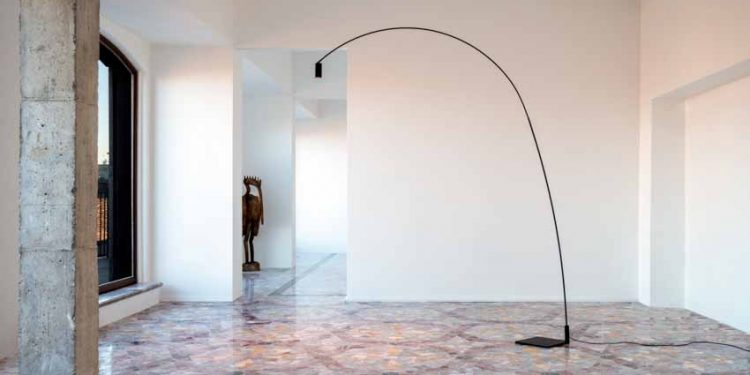 Chiếc đèn đứng phong cách tối giản có thể điều chỉnh độ sáng - 1