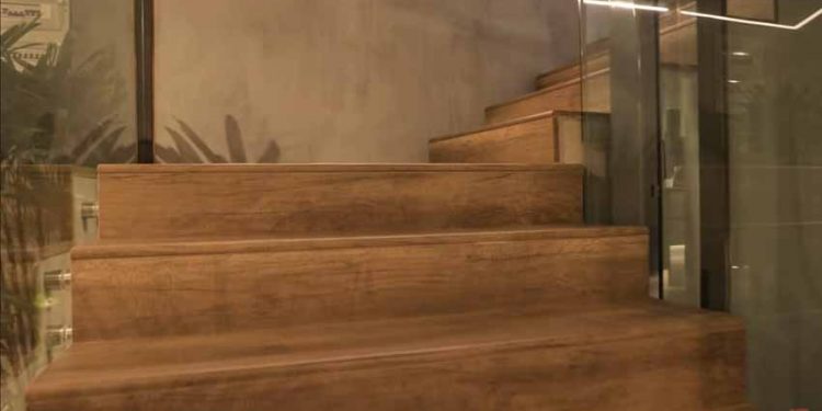 Giải pháp cầu thang gỗ uốn cong - 5