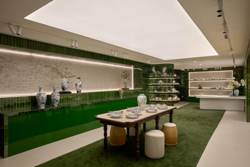 Khu trưng bày theo chủ đề tại showroom Minh Long