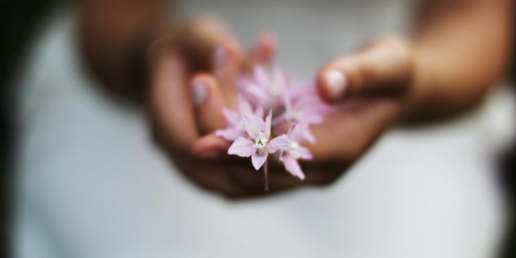 Cho đi để nhận về