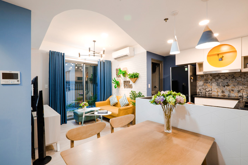 Căn hộ 60m2 “biến hình” đầy tươi trẻ với nội thất hiện đại đầy sắc màu