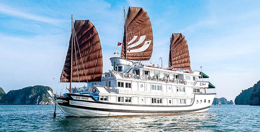 Thăm Hạ Long trên du thuyền sang trọng