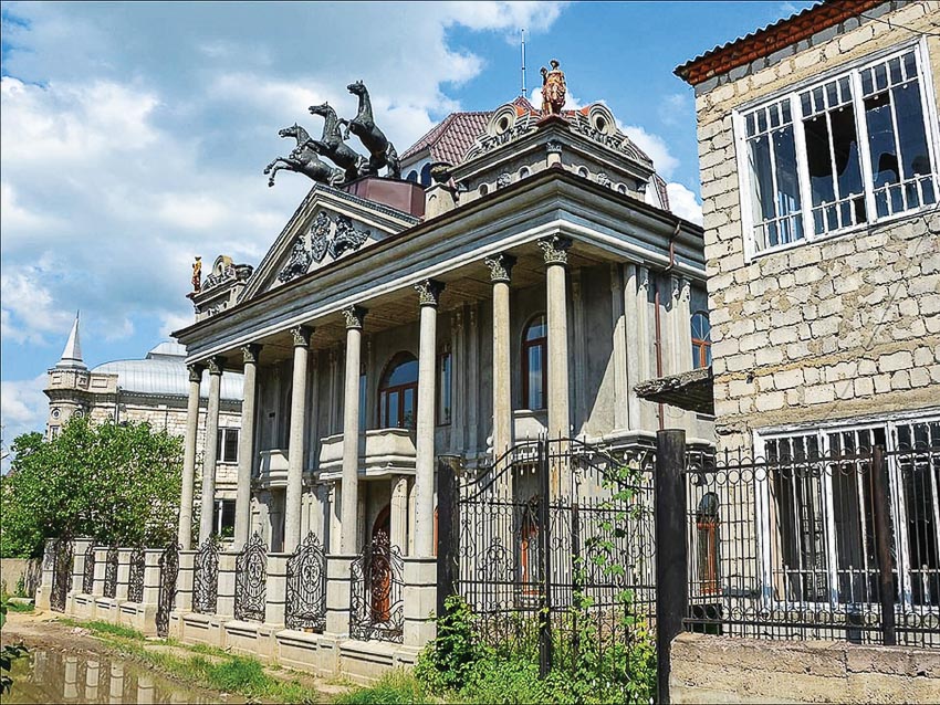 Moldova – “quốc gia tương phản”