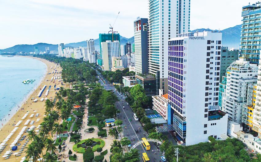 Tao nhã tiệc trà chiều tại Legend Lounge