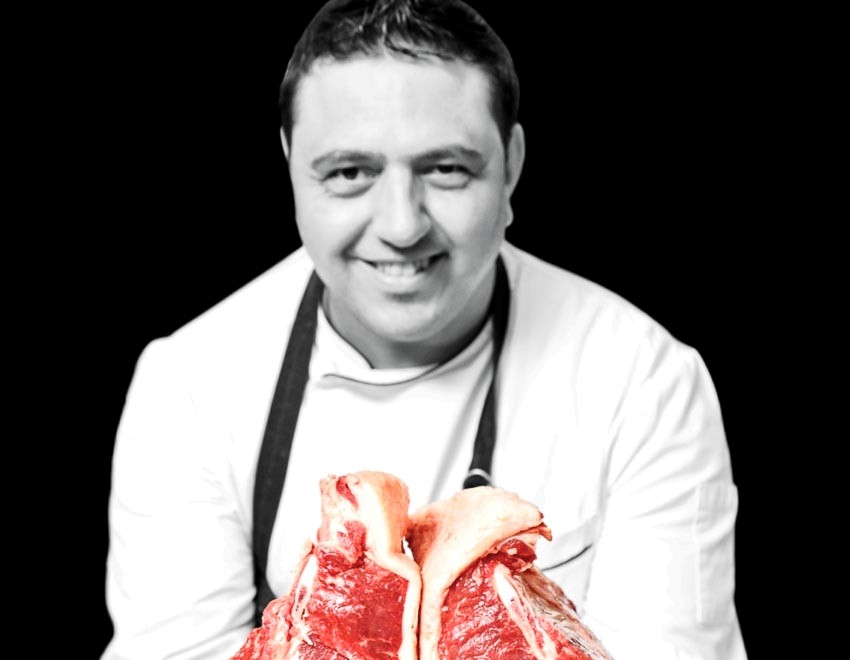 Burger cừu Tứ Xuyên tại Saigon Saigon Rooftop Bar