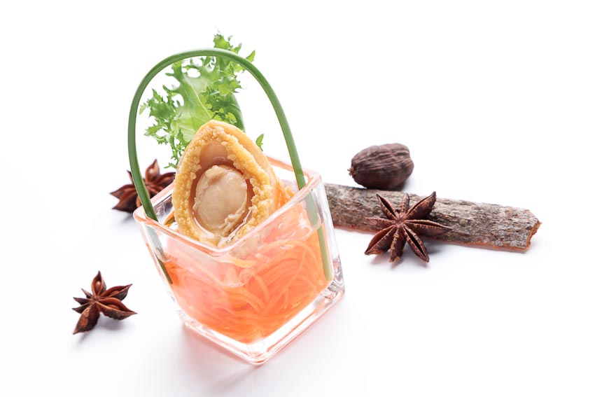 Bào ngư hoàng gia tại Nhà hàng Long Triều