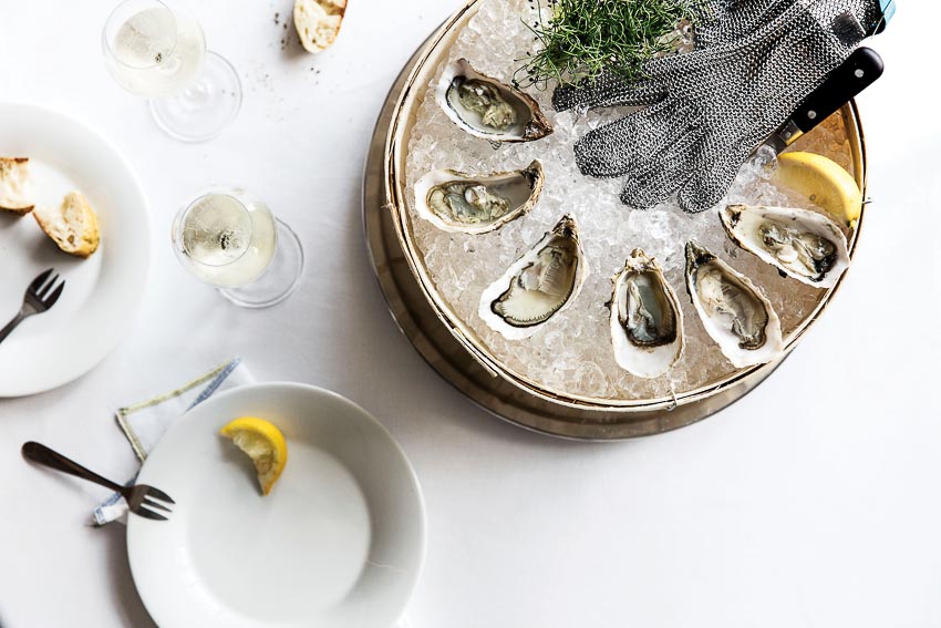 Trải nghiệm hàu tươi nhập khẩu tại Nhà hàng Signature