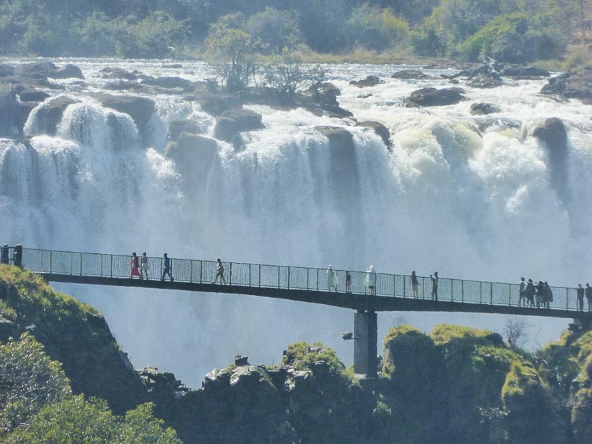 Những nẻo đường khó quên ở Zambia