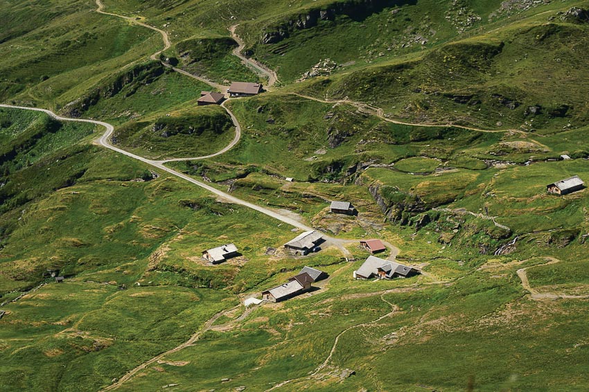 Nhiều đường tour cao cấp, tiêu chuẩn 4 sao do TST Tourist tổ chức