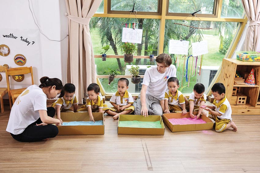 Phải dính tí… Tây