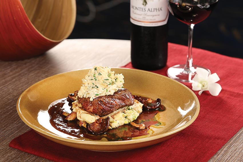 Thịt cua phủ thăn bò nướng