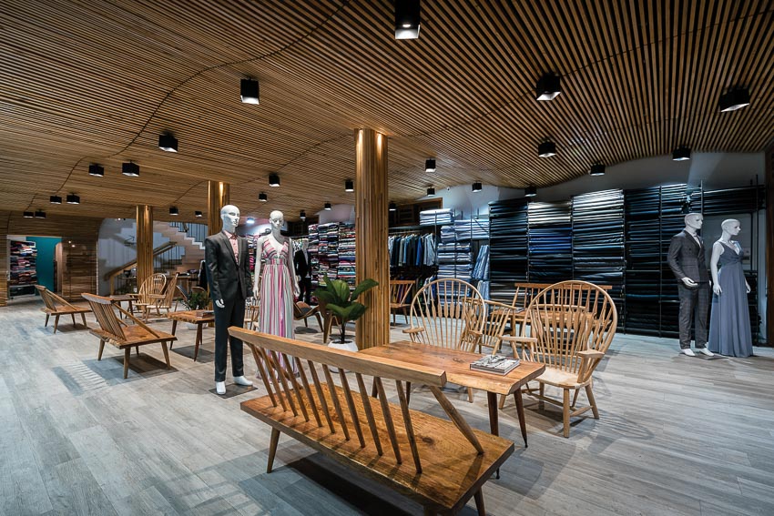 Từ những đường cong của lụa