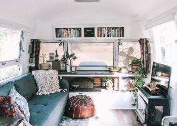 ngoi-nha-di-dong-Airstream-Excella-1000