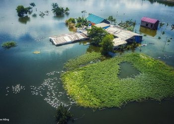 nhung-ao-ho-noi-tieng-tai-Ha-Noi-nhin-tu-tren-cao