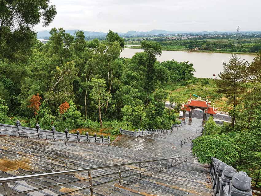 trai-nghiem-du-thuyen-tren-song-Ma