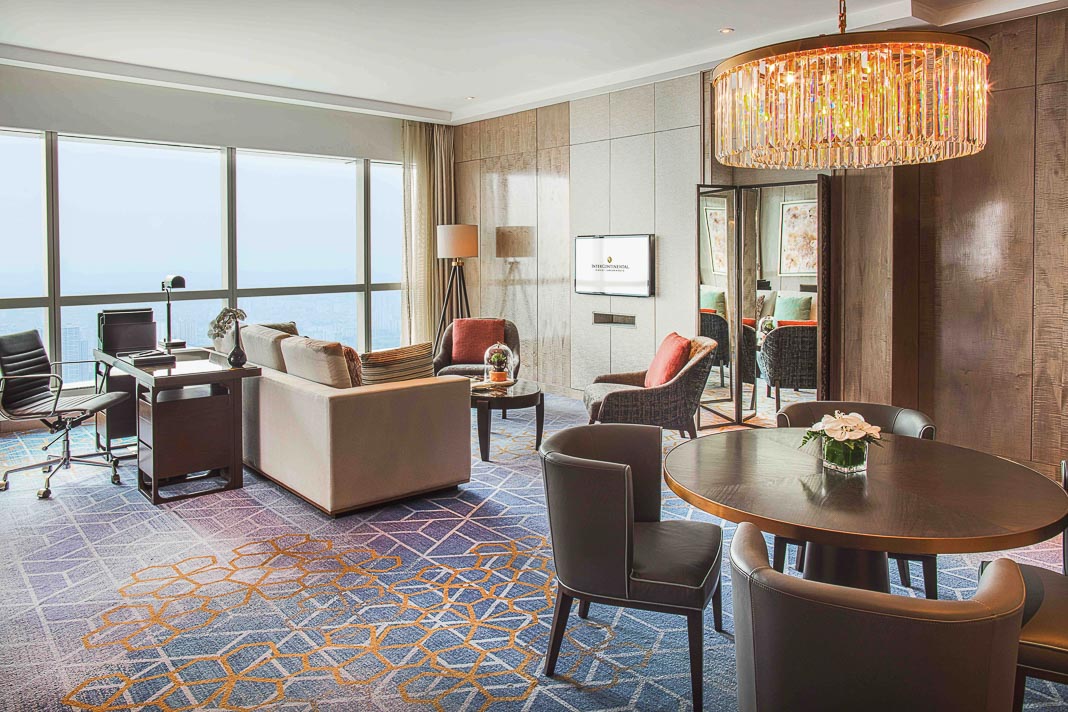 net-doc-dao-cua-InterContinental-Hanoi-Landmark72-2