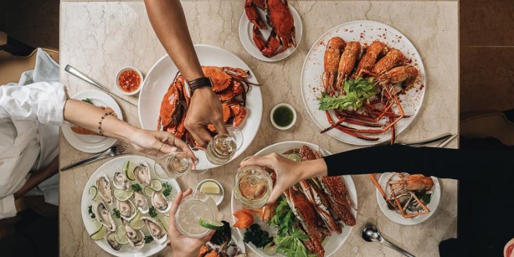 Sunday-Bubbles-tiec-trua-ngay-Chu-nhat