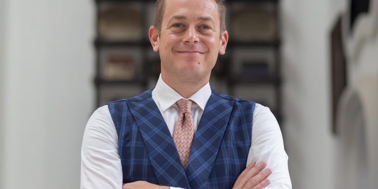 DNP775-Ty-Collins-tong-quan-ly-Resort-JW-Marriott-Phu-Quoc-Emerald Bay-BV-2018-ok-1