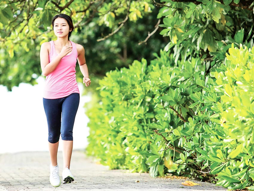 Người Việt phải… “tập đi”