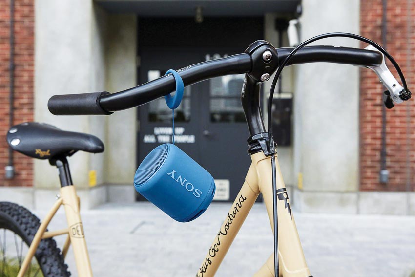 Loa Bluetooth mini di động mang âm thanh đi khắp mọi nơi