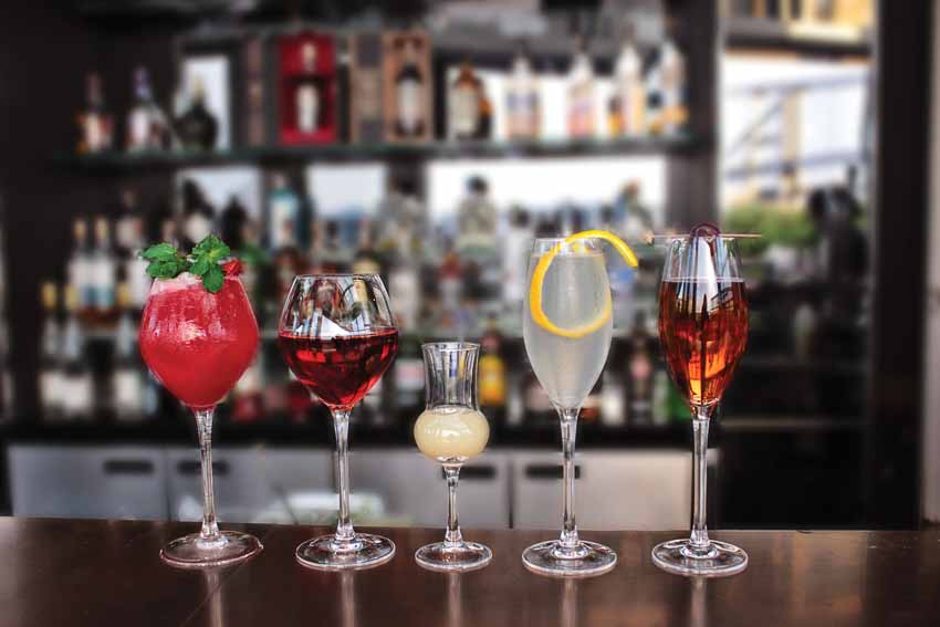 Thư giãn sau giờ làm tại Mad Cow