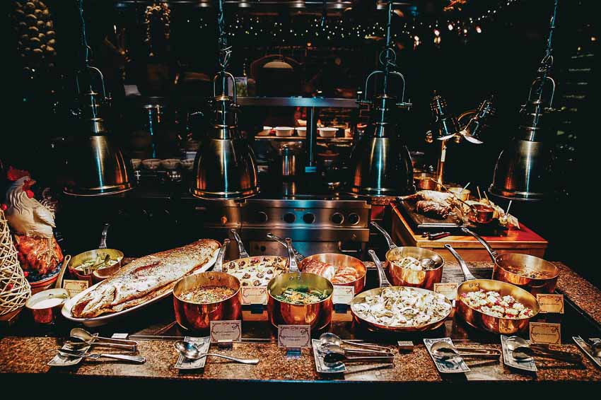 Tiệc tối tự chọn “Đông Tây hội ngộ” tại Nhà hàng Saigon Kitchen | Noithatmagazine.vn