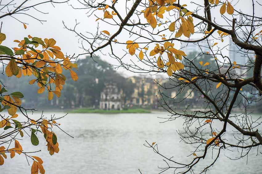 Mùa thu Hà Nội... cho ta gần nhau nhau hơn