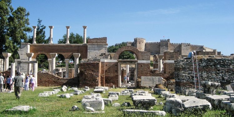 Đến Ephesus, khám phá nền văn minh La Mã cổ đại