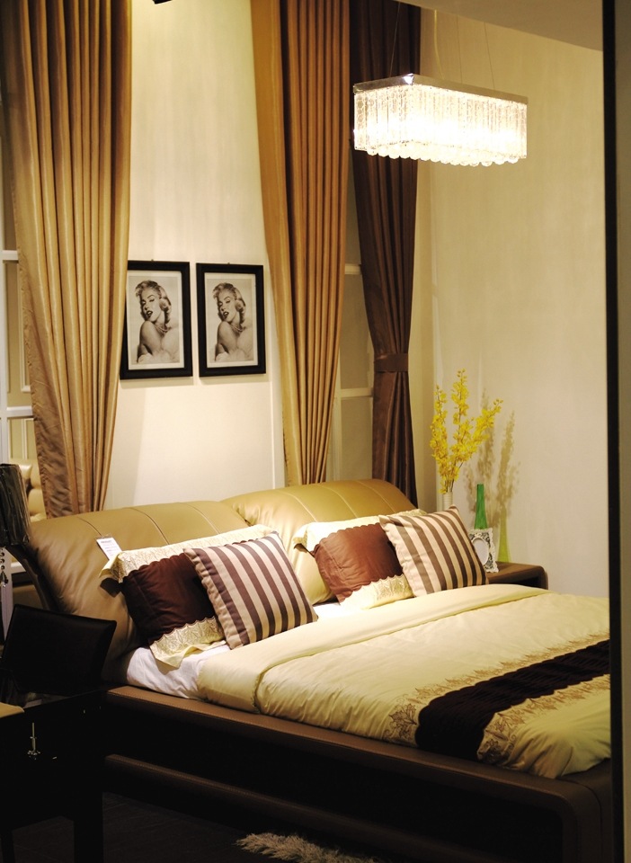 Đèn phân bố trong phòng ngủ cần căn cứ theo phương vị chung quanh giường và phong cách nội thất phòng ngủ 