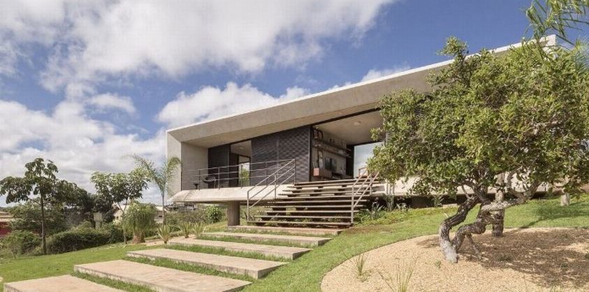 Nhà bê tông trên đồi