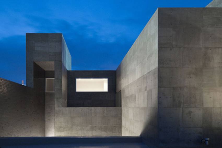 Ngôi nhà thinh lặng