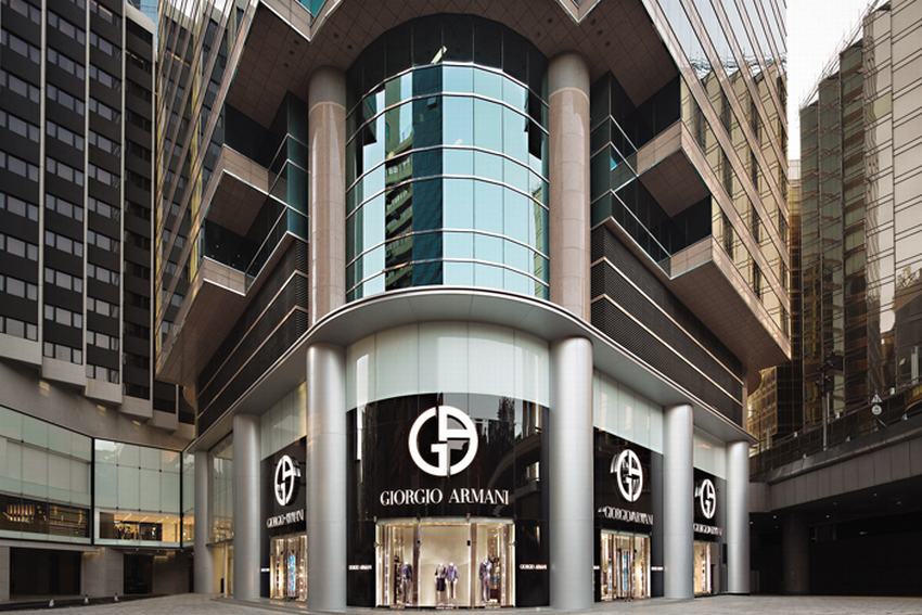 Triển lãm Eccentrico nhân sự kiện ra mắt cửa hàng Giorgio Armani tại Hongkong