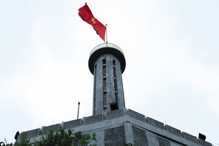 Cột cờ Lũng Cú điểm cực bắc Tổ quốc