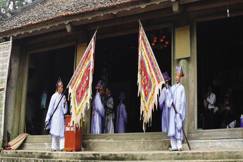 Miếu làng ở một vùng đất cổ