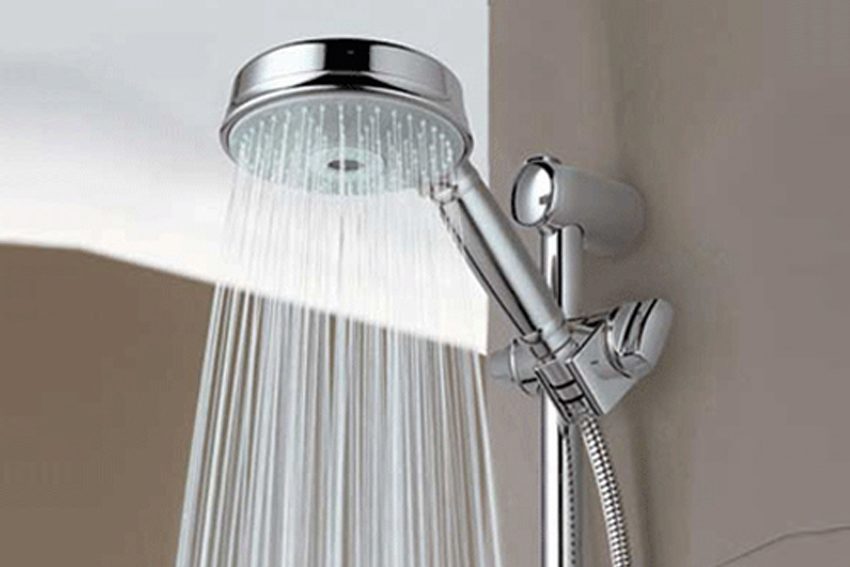 Làm sạch vòi sen