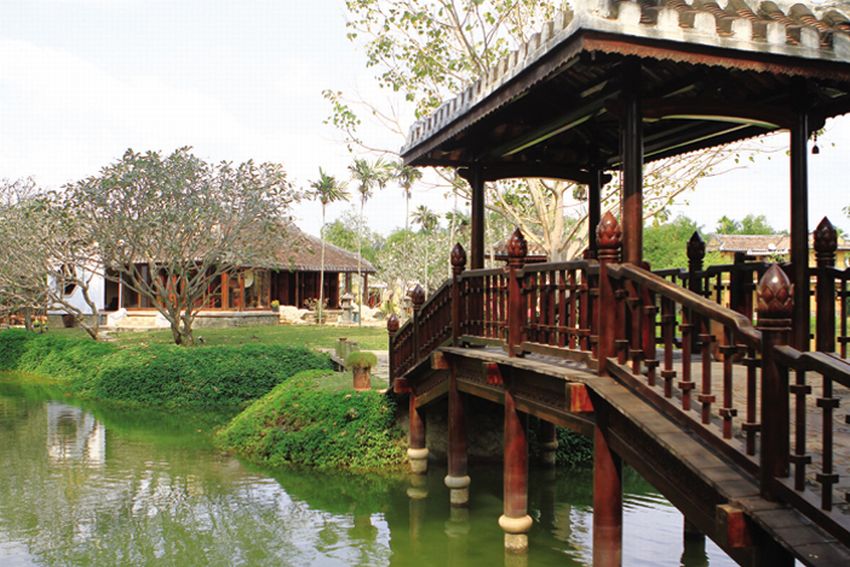 Lập hướng phong thủy từ nhà ra vườn