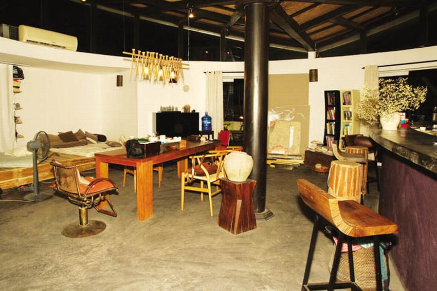 Mái ấm lạ đời