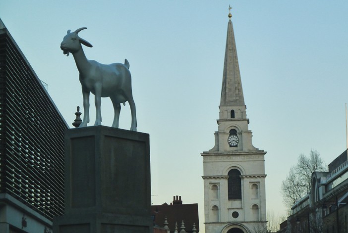 Tượng dê tại đường Brushfield, thị trấn Spitalfields, London