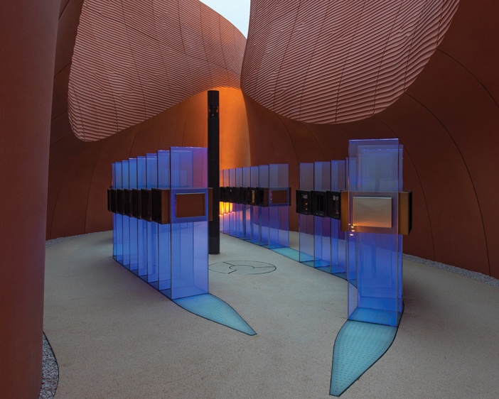 Gian hàng UAE, tác phẩm của kiến trúc sư Norman Foster