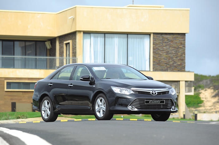 NT236_XH010915_Toyota-Camry-2015-2.5Q